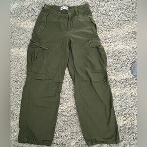Aritzia - TNA Dark Green Cargo Pants